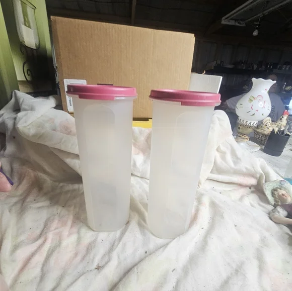 Tupperware - Picture 3 of 8